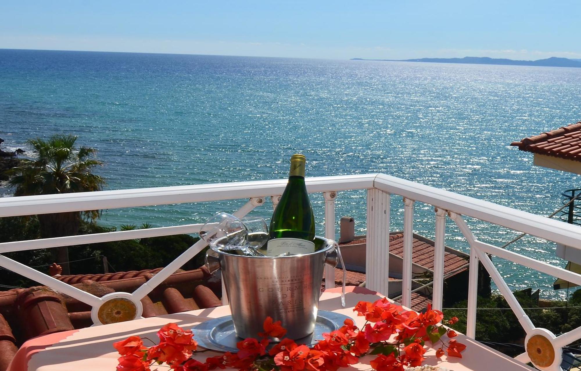 Brati II Beach Hotel Arkoudi Buitenkant foto
