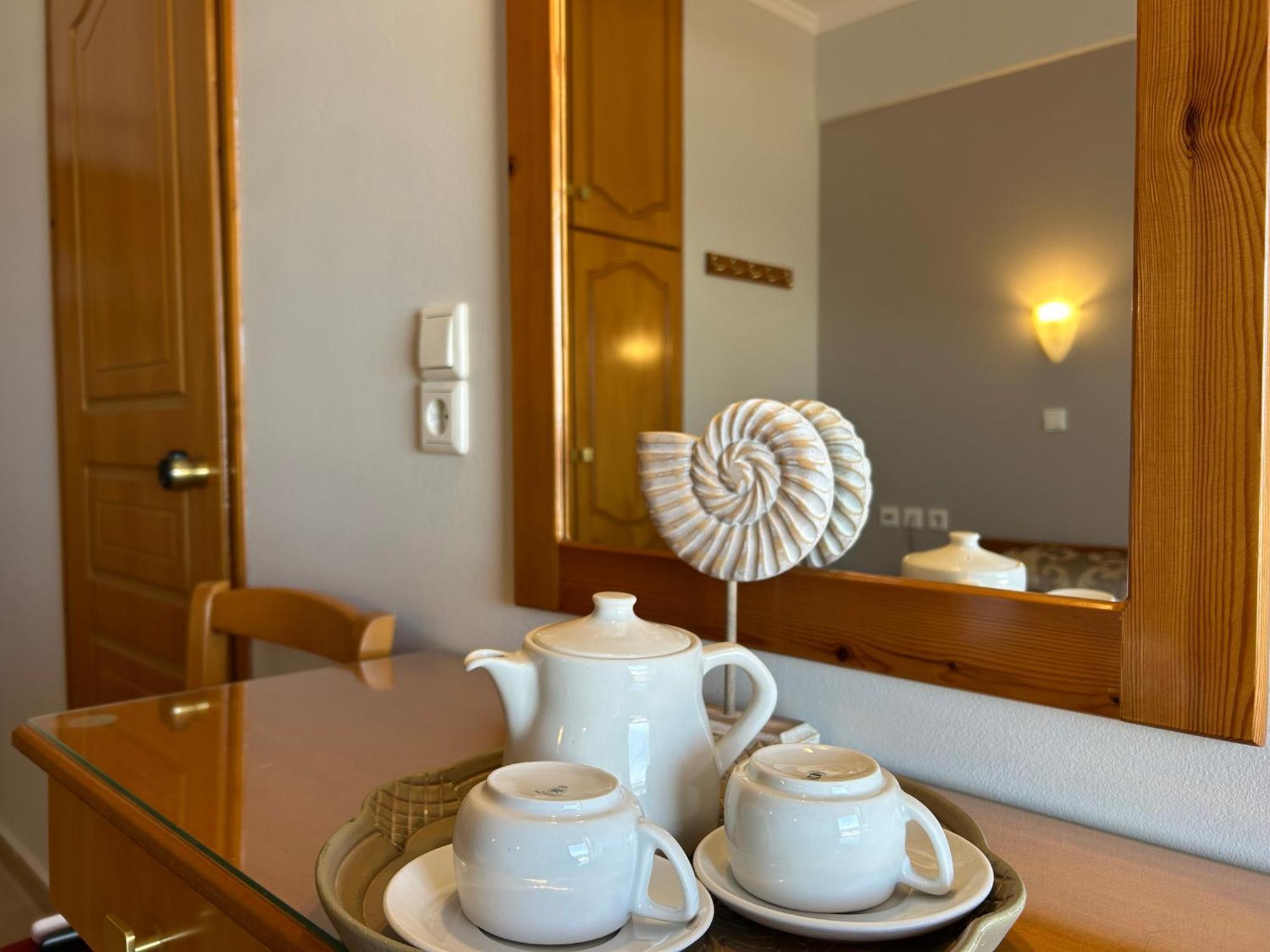 Brati II Beach Hotel Arkoudi Buitenkant foto